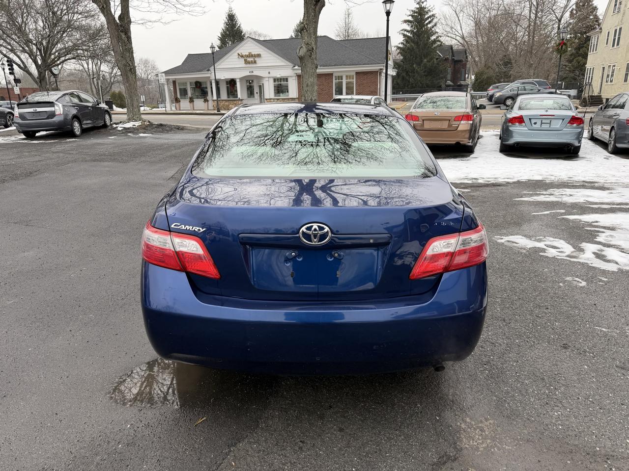 Toyota Camry LE 5-Spd AT 2009