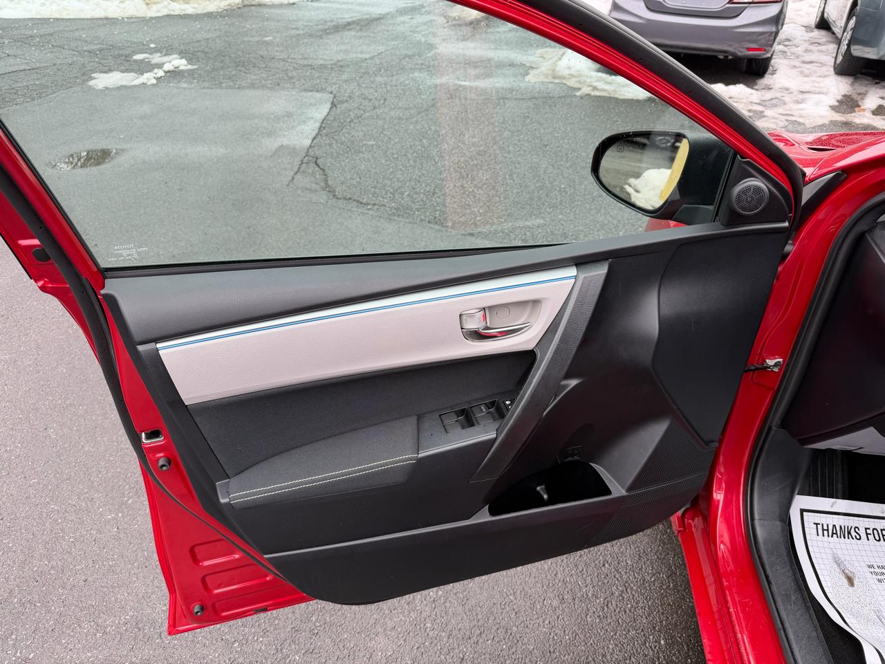 Toyota Corolla LE CVT 2016