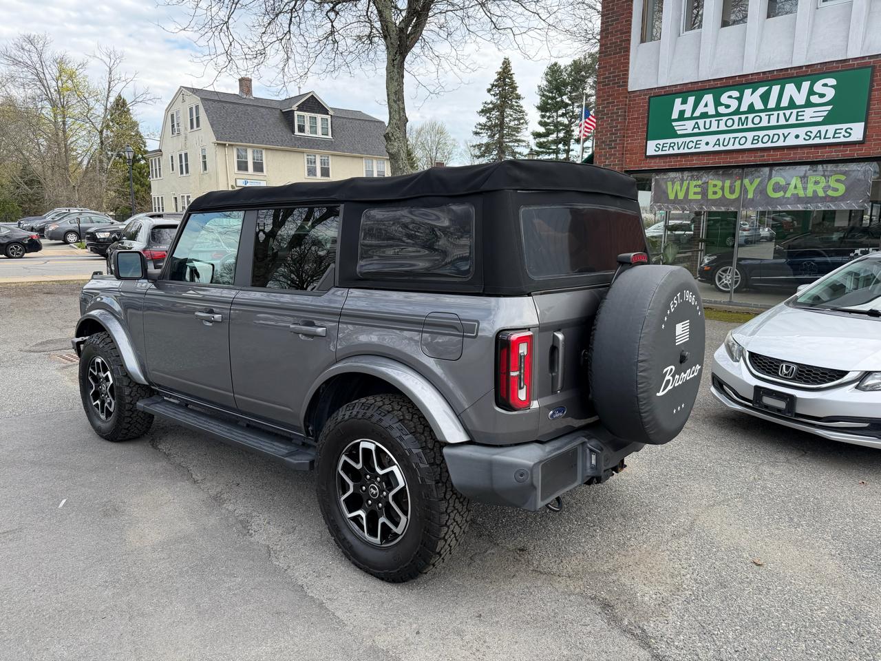 Ford Bronco Outer Banks 4-Door w/Advanced 2022