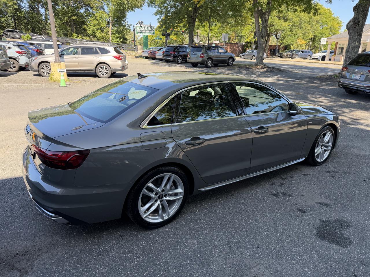 Audi A4 Premium quattro 2024