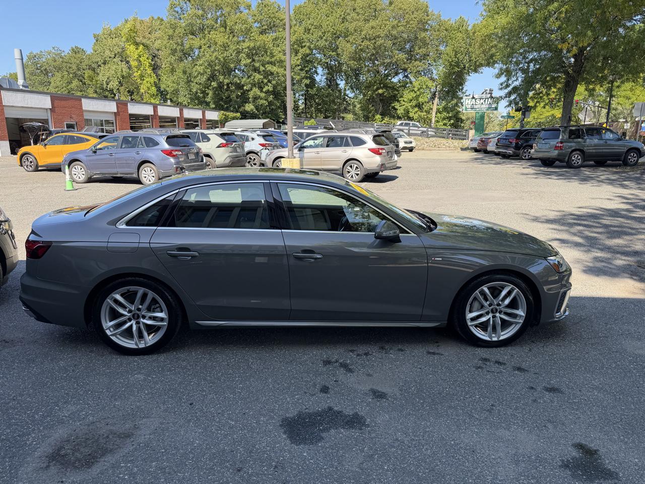 Audi A4 Premium quattro 2024