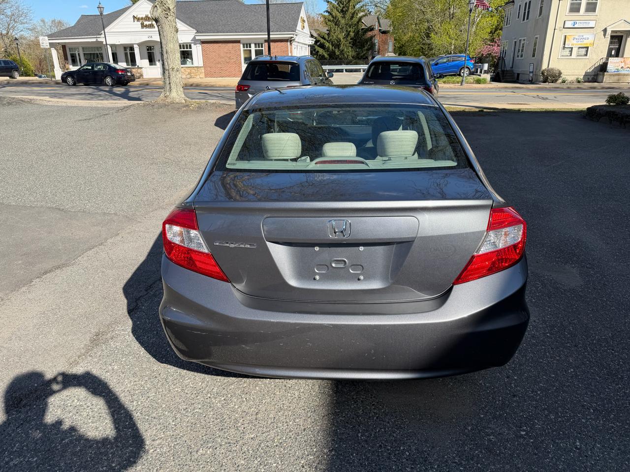 Honda Civic LX Sedan 5-Speed AT 2012