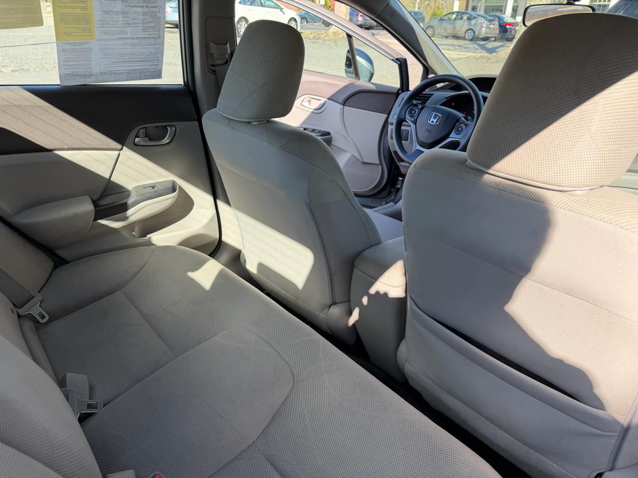 Honda Civic LX Sedan 5-Speed AT 2012
