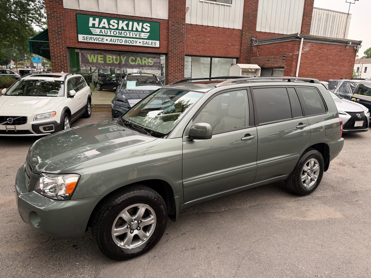 2005 Toyota Highlander V6 2WD with 3rd-Row Seat