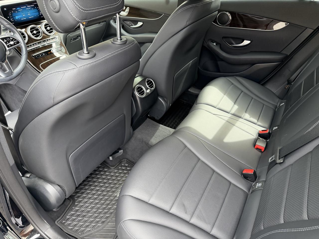 2022 Mercedes-Benz GLC GLC300 - Photo 11