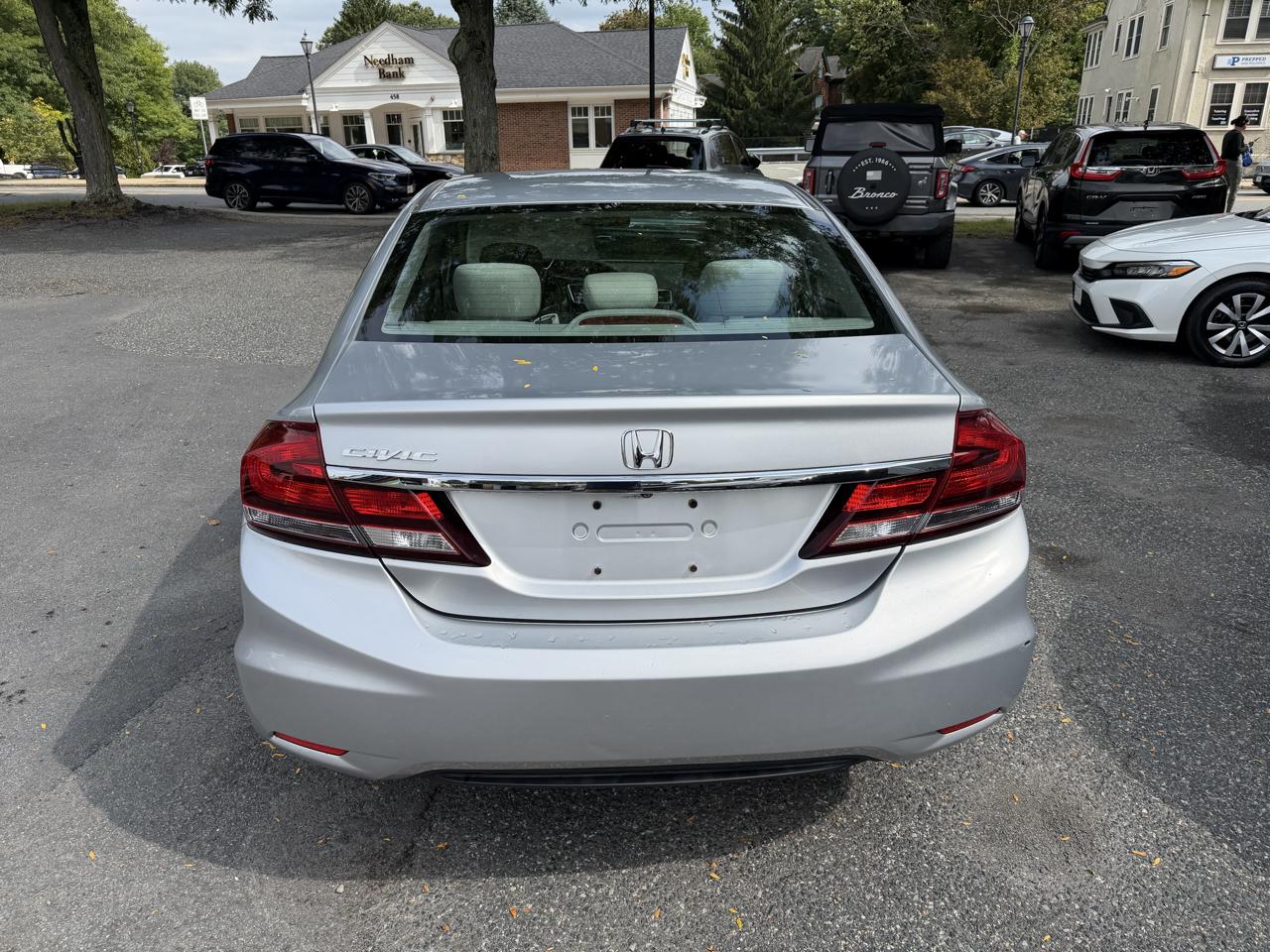 Honda Civic LX Sedan 5-Speed AT 2013