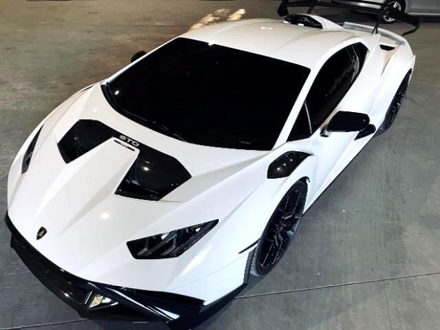 Lamborghini Huracan  2021