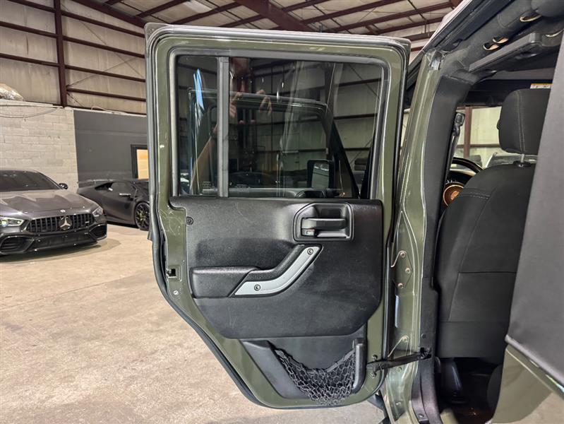 Jeep Wrangler Unlimited Rubicon 4WD 2016