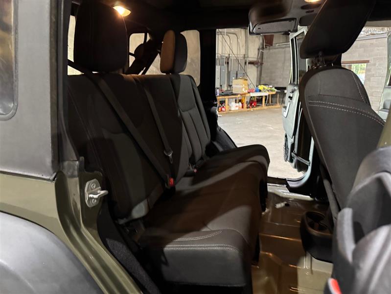 Jeep Wrangler Unlimited Rubicon 4WD 2016