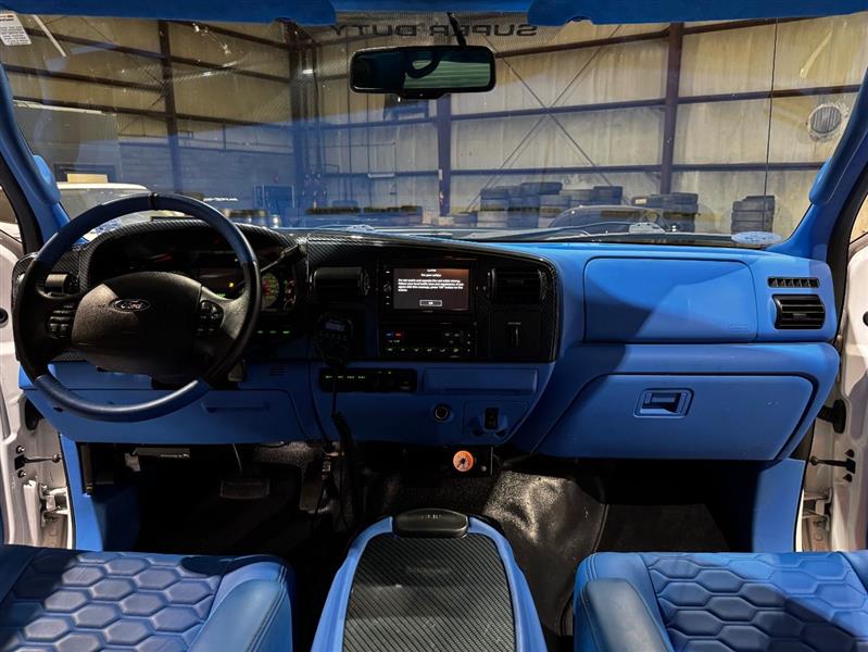 Ford F-550 Crew Cab 4WD DRW 2007