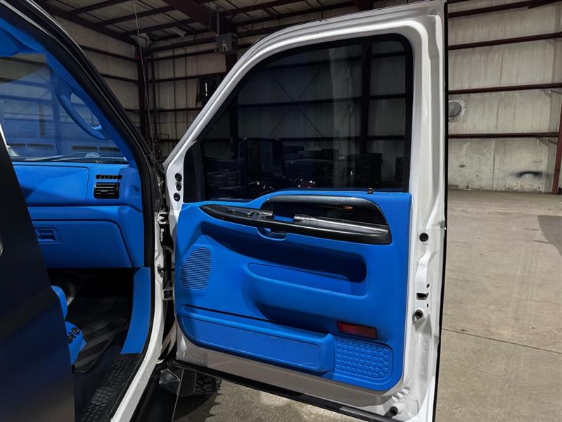 Ford F-550 Crew Cab 4WD DRW 2007