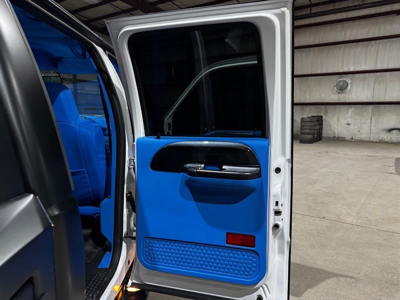 Ford F-550 Crew Cab 4WD DRW 2007