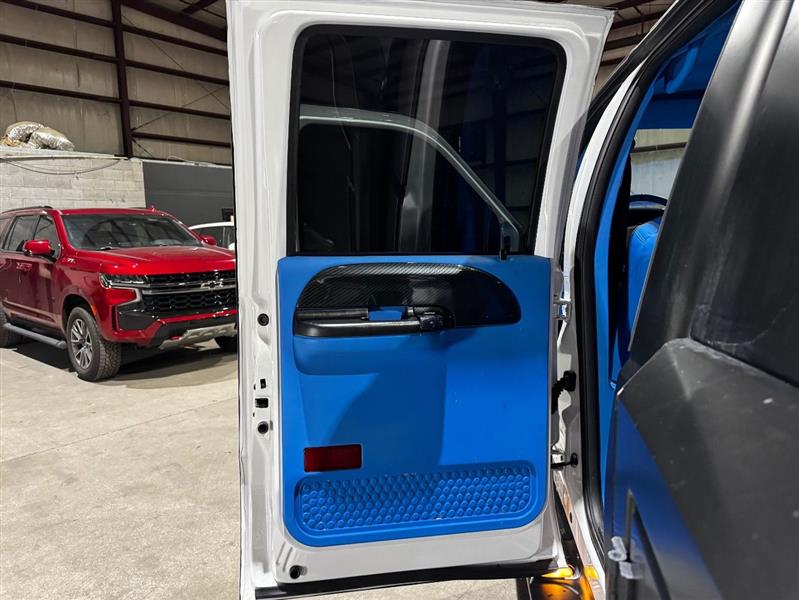 Ford F-550 Crew Cab 4WD DRW 2007