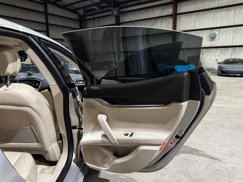 Maserati Ghibli Base 2014 Maserati Ghibli Base 2014