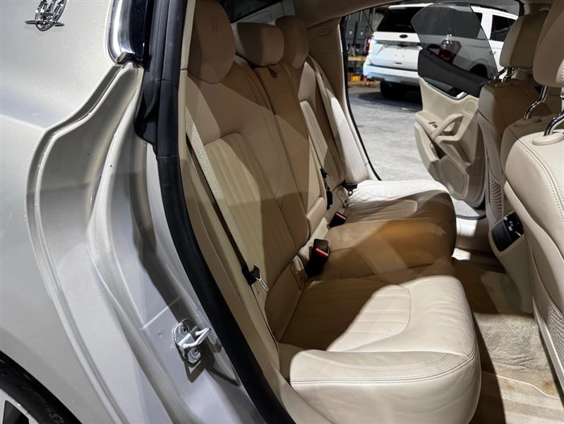 Maserati Ghibli Base 2014 Maserati Ghibli Base 2014