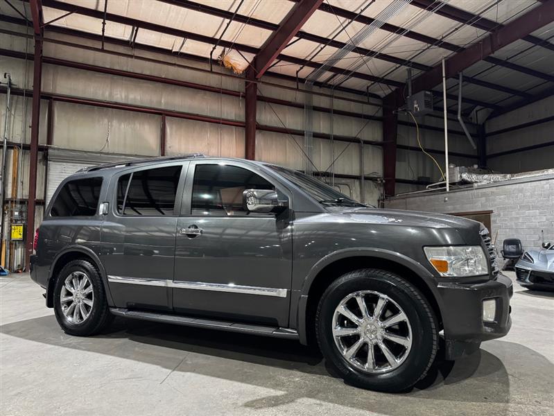 Infiniti QX56 RWD 2010