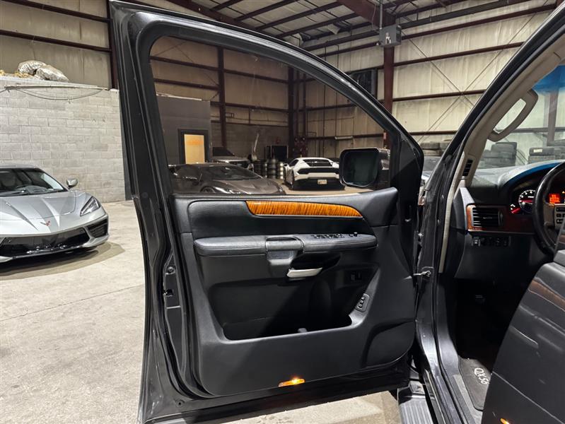 Infiniti QX56 RWD 2010