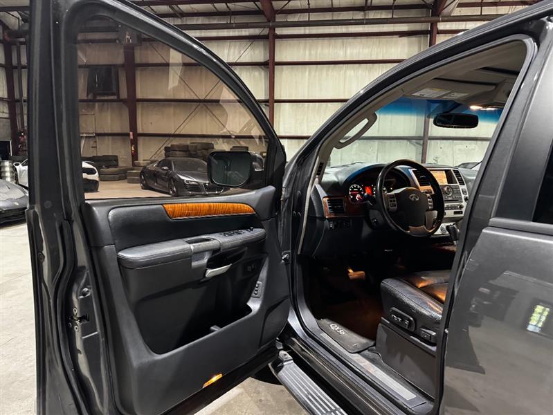 Infiniti QX56 RWD 2010