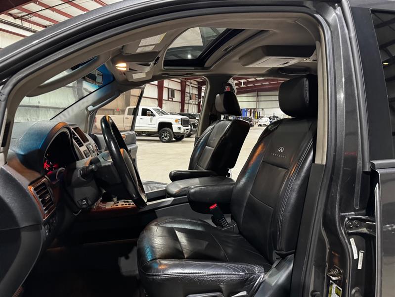 Infiniti QX56 RWD 2010