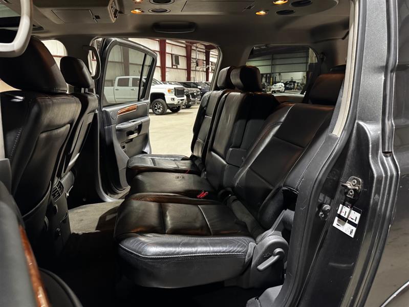 Infiniti QX56 RWD 2010