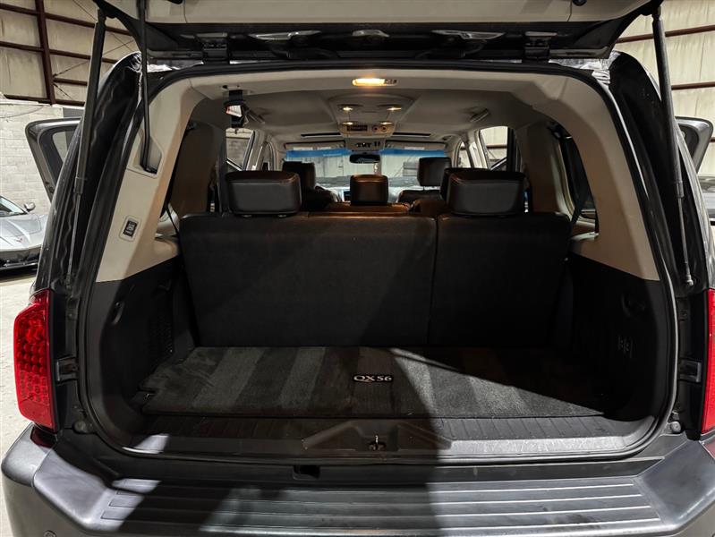 Infiniti QX56 RWD 2010