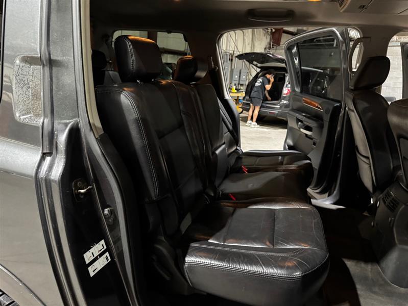 Infiniti QX56 RWD 2010