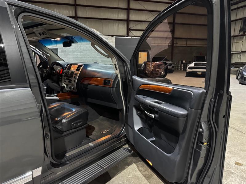 Infiniti QX56 RWD 2010