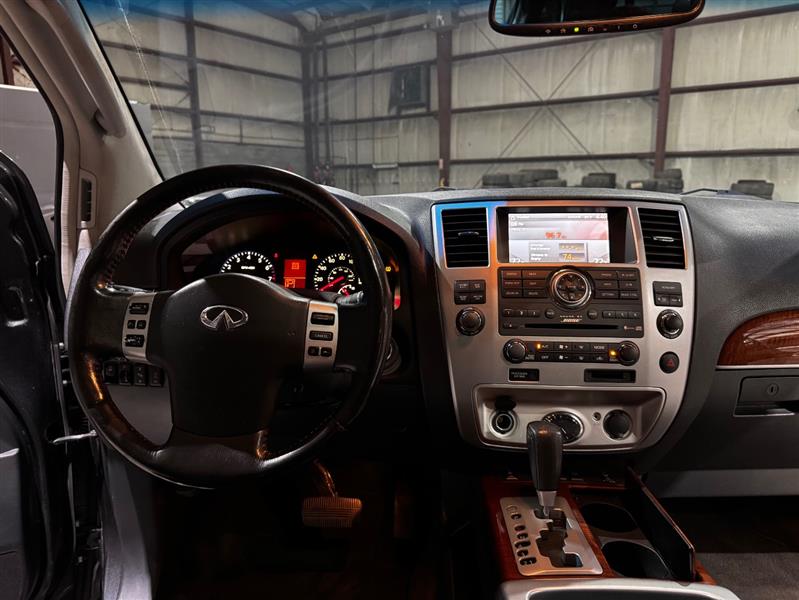 Infiniti QX56 RWD 2010