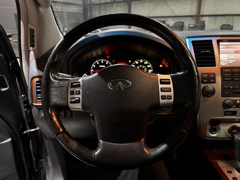 Infiniti QX56 RWD 2010