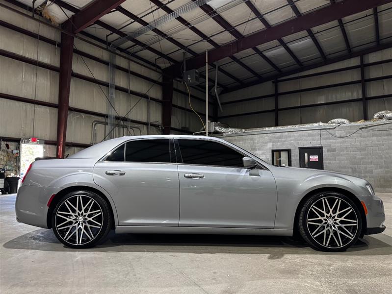 Chrysler 300 Limited RWD 2017 Chrysler 300 Limited RWD 2017