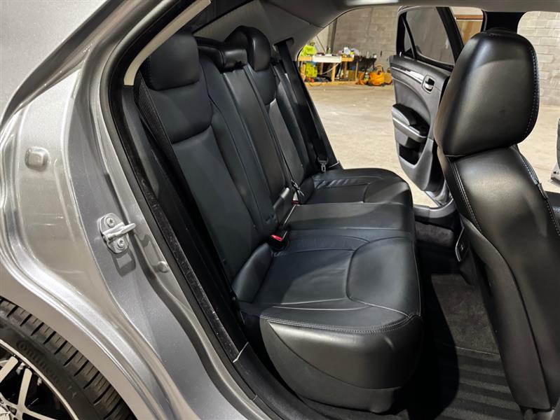 Chrysler 300 Limited RWD 2017 Chrysler 300 Limited RWD 2017