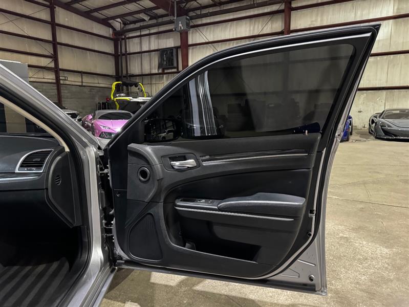 Chrysler 300 Limited RWD 2017 Chrysler 300 Limited RWD 2017