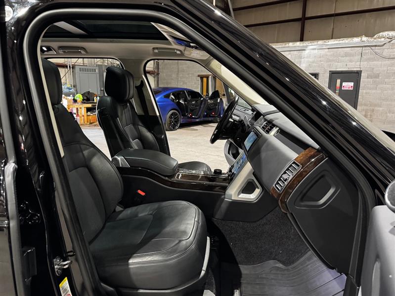 Land Rover Range Rover P400 HSE Hybrid 2020 Land Rover Range Rover P400 HSE Hybrid 2020