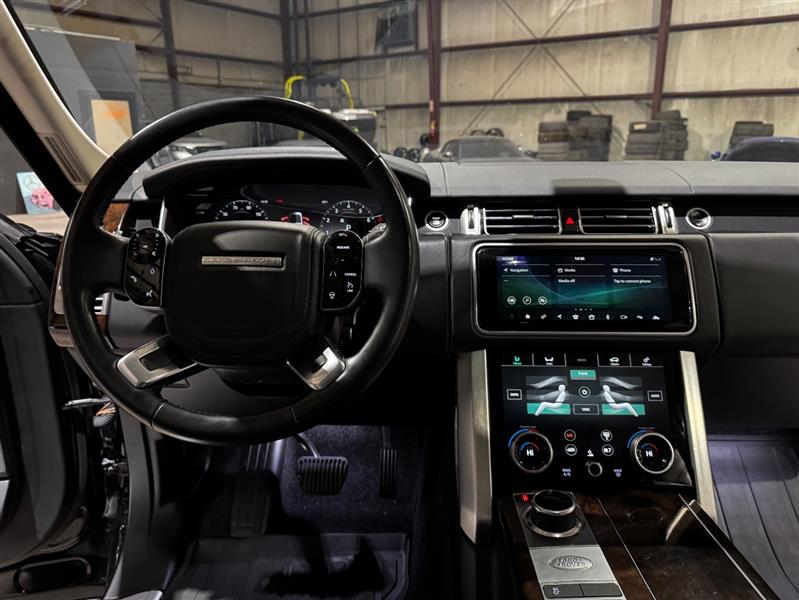 Land Rover Range Rover P400 HSE Hybrid 2020 Land Rover Range Rover P400 HSE Hybrid 2020