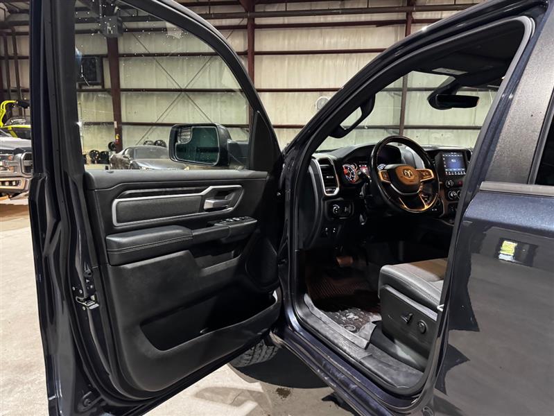 RAM 1500 Big Horn Crew Cab SWB 4WD 2020 RAM 1500 Big Horn Crew Cab SWB 4WD 2020