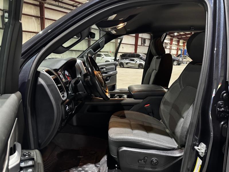 RAM 1500 Big Horn Crew Cab SWB 4WD 2020 RAM 1500 Big Horn Crew Cab SWB 4WD 2020