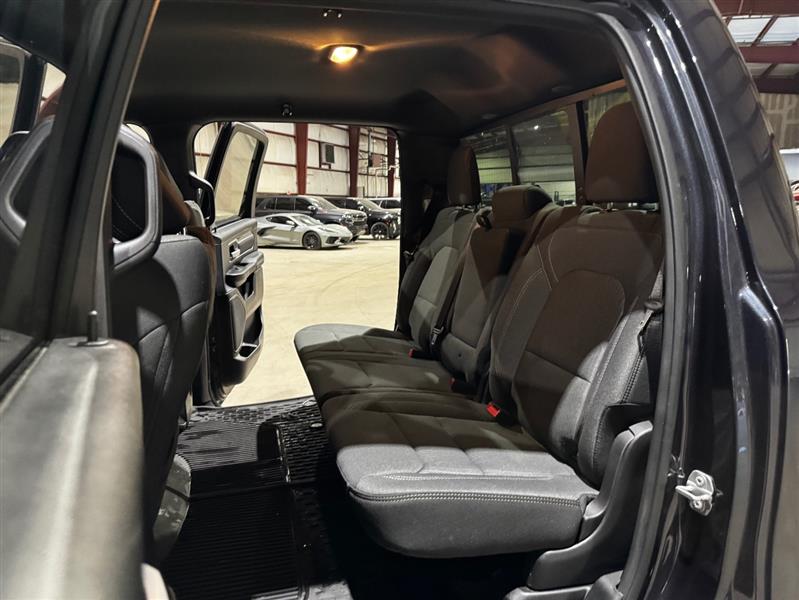 RAM 1500 Big Horn Crew Cab SWB 4WD 2020 RAM 1500 Big Horn Crew Cab SWB 4WD 2020