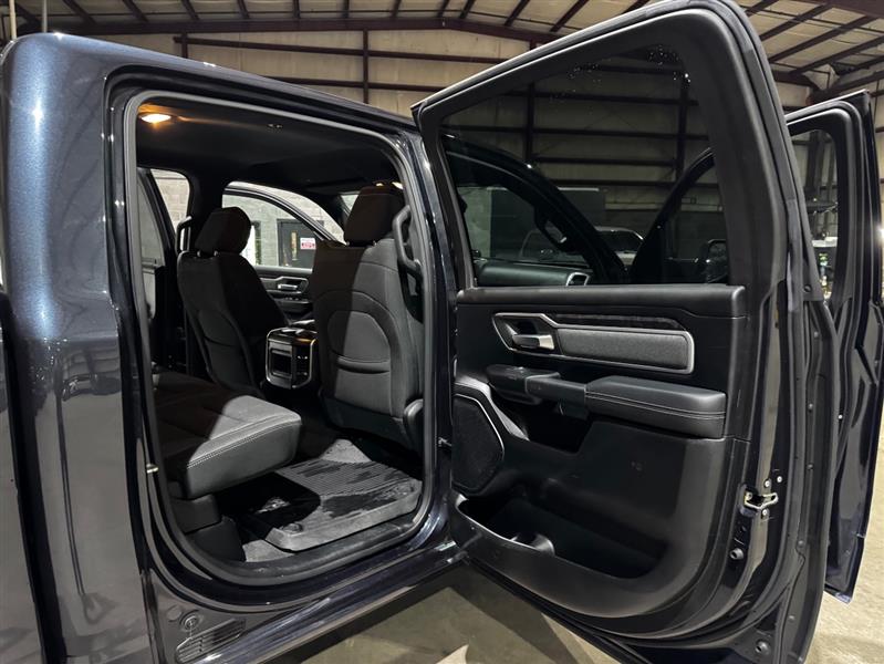 RAM 1500 Big Horn Crew Cab SWB 4WD 2020 RAM 1500 Big Horn Crew Cab SWB 4WD 2020