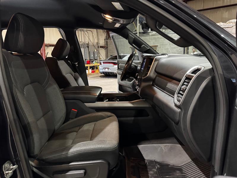 RAM 1500 Big Horn Crew Cab SWB 4WD 2020 RAM 1500 Big Horn Crew Cab SWB 4WD 2020