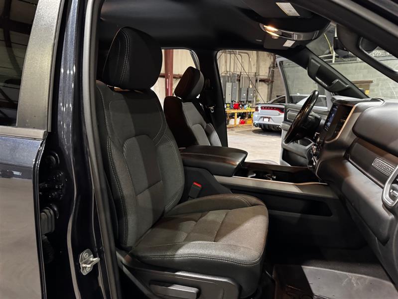 RAM 1500 Big Horn Crew Cab SWB 4WD 2020 RAM 1500 Big Horn Crew Cab SWB 4WD 2020