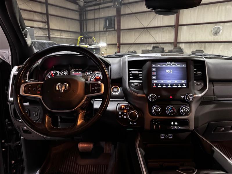 RAM 1500 Big Horn Crew Cab SWB 4WD 2020 RAM 1500 Big Horn Crew Cab SWB 4WD 2020