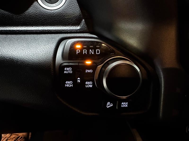 RAM 1500 Big Horn Crew Cab SWB 4WD 2020 RAM 1500 Big Horn Crew Cab SWB 4WD 2020