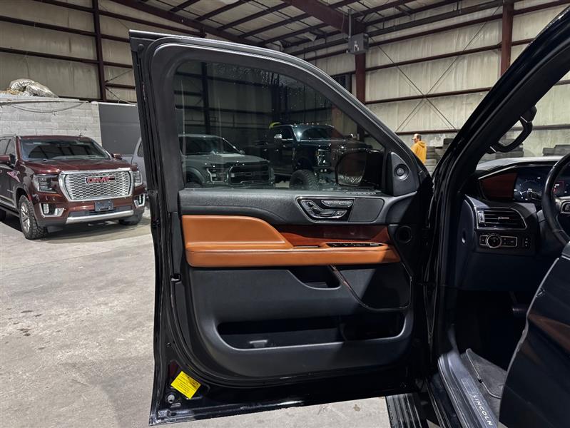 Lincoln Navigator L Reserve 4WD 2018 Lincoln Navigator L Reserve 4WD 2018