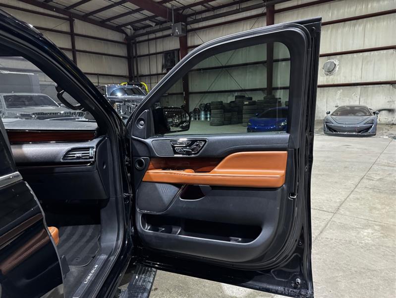 Lincoln Navigator L Reserve 4WD 2018 Lincoln Navigator L Reserve 4WD 2018