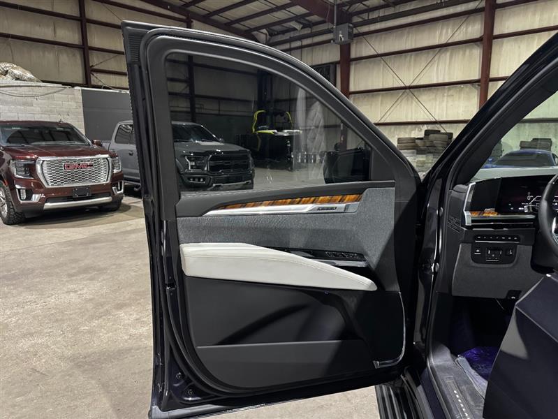 Cadillac Escalade Sport Platinum AWD 2025 Cadillac Escalade Sport Platinum AWD 2025