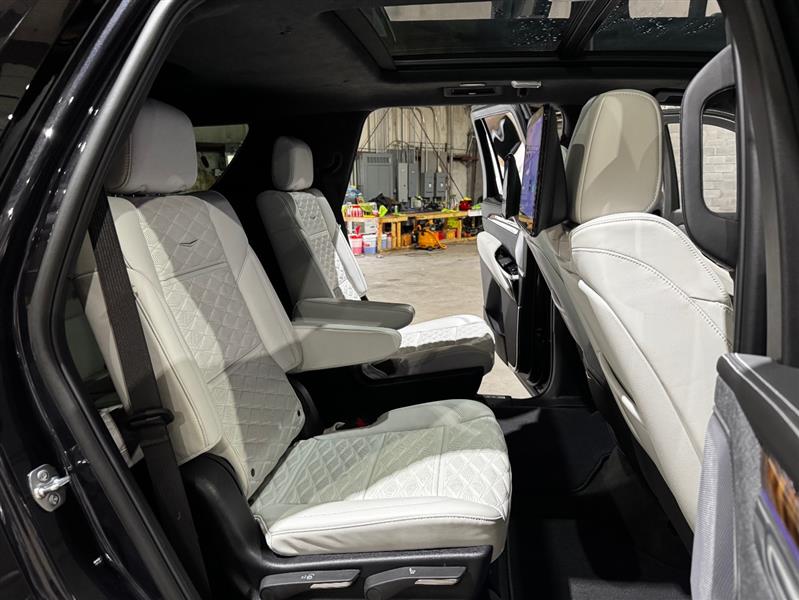 Cadillac Escalade Sport Platinum AWD 2025 Cadillac Escalade Sport Platinum AWD 2025