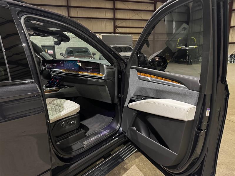 Cadillac Escalade Sport Platinum AWD 2025 Cadillac Escalade Sport Platinum AWD 2025