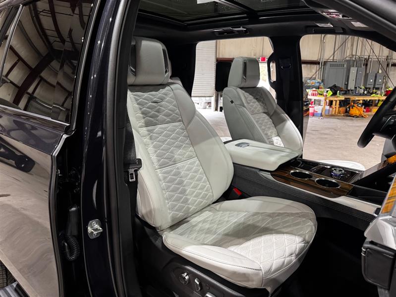 Cadillac Escalade Sport Platinum AWD 2025 Cadillac Escalade Sport Platinum AWD 2025