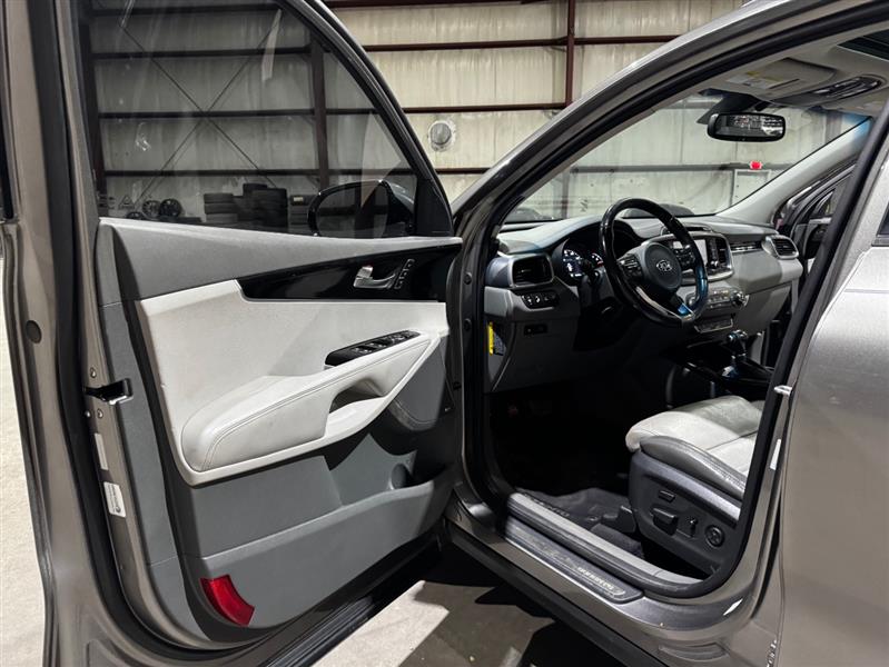 Kia Sorento SX V6 2WD 2016