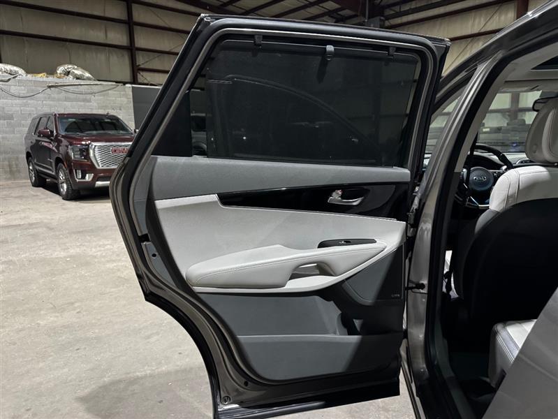 Kia Sorento SX V6 2WD 2016